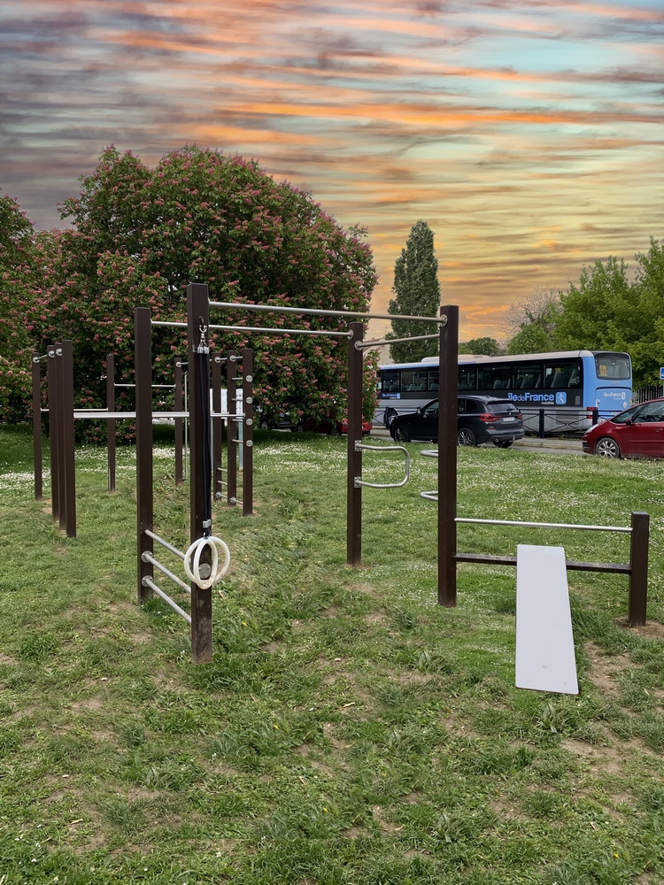 ESSONE - Aire de Workout