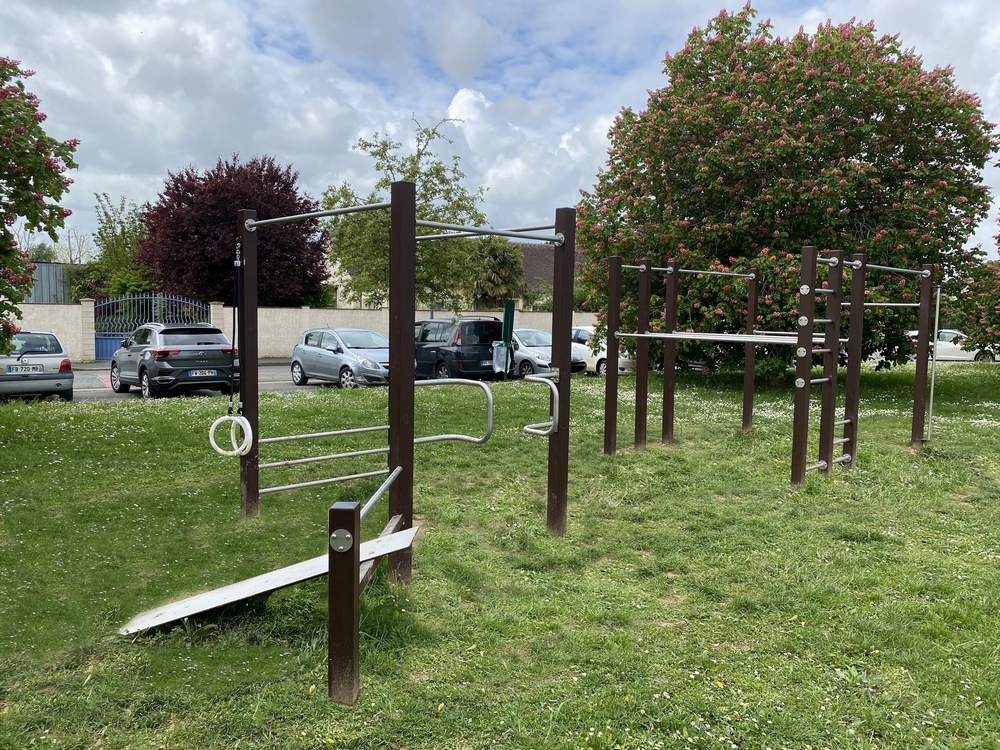 ESSONE - Aire de Workout