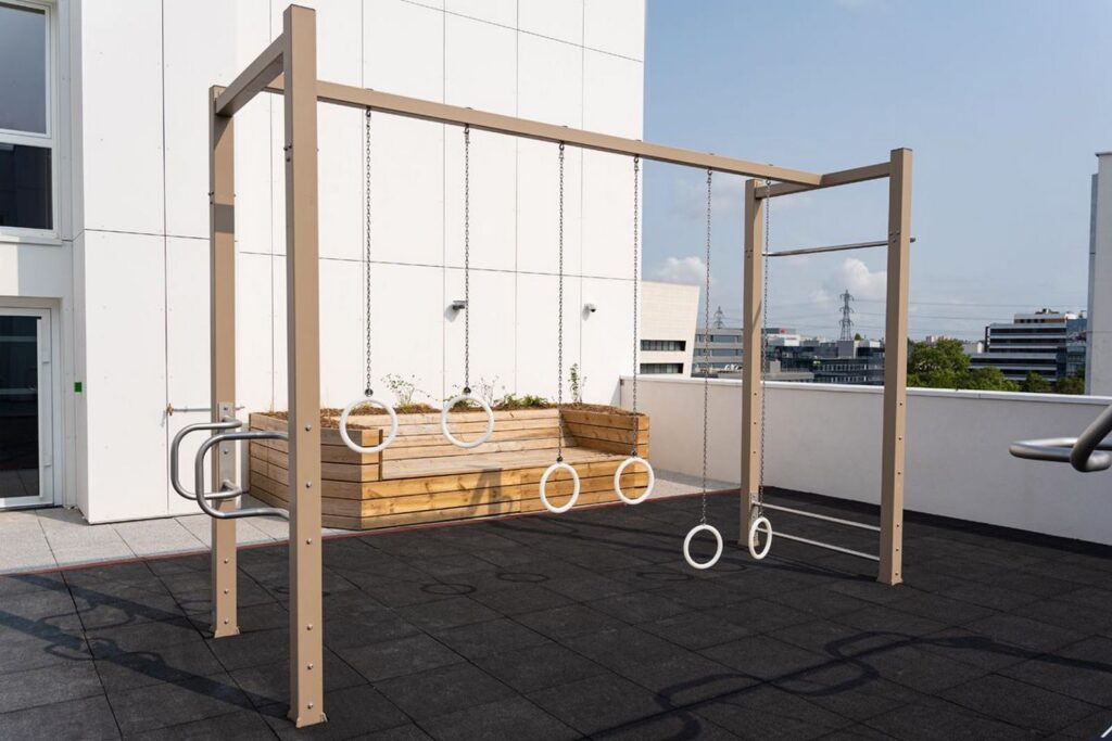 CARDINAL CAMPUS - Aire de Workout & Fitness