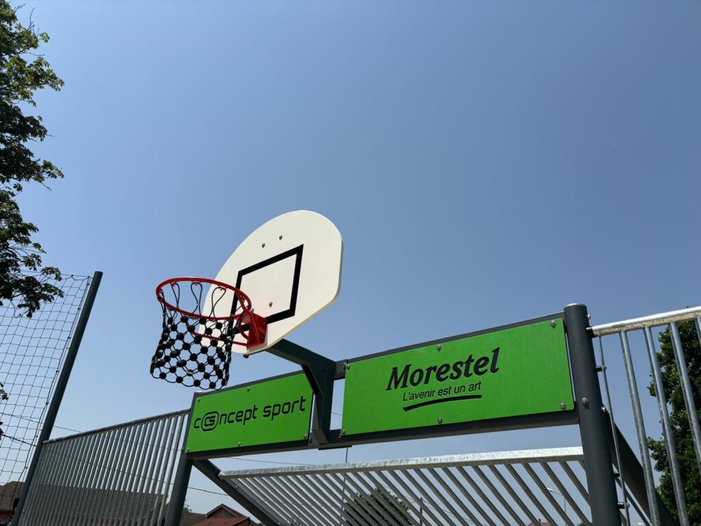 MORESTEL - Terrain multisport