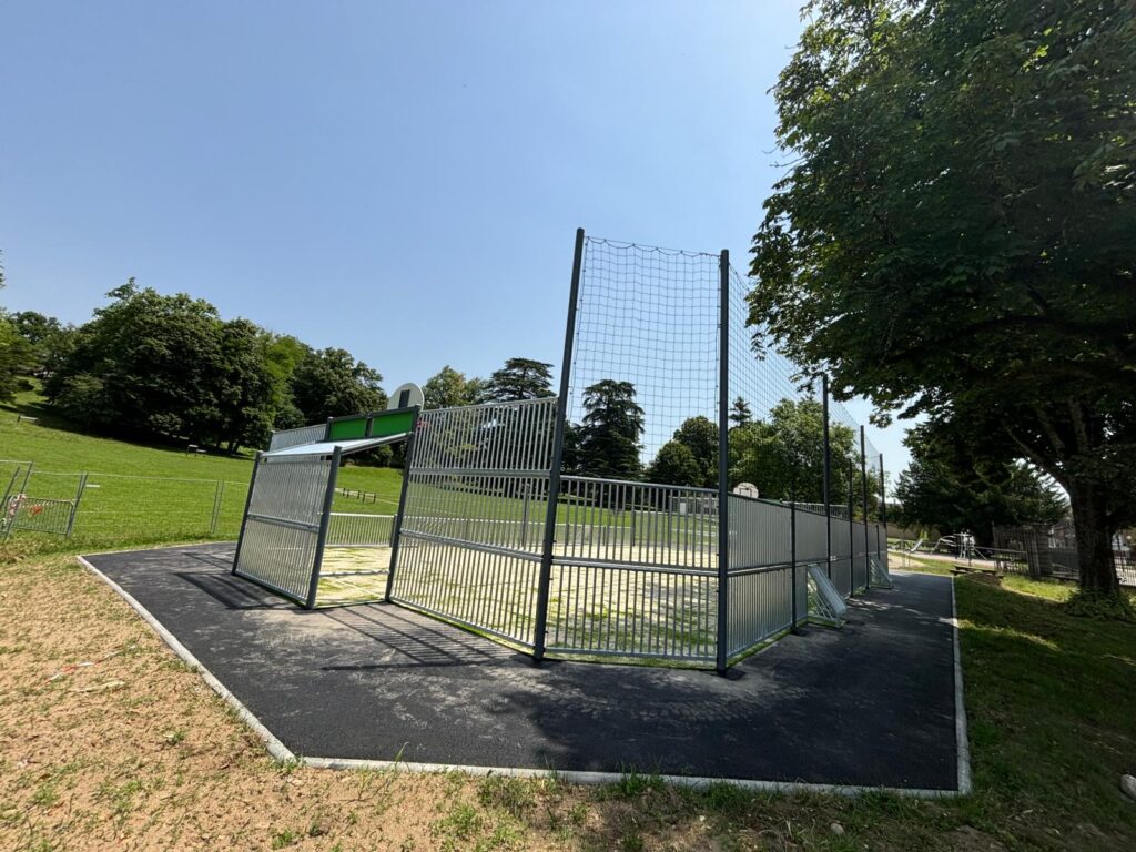 MORESTEL - Terrain multisport