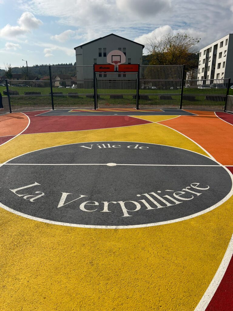 LA VERPILLIERE - Terrain multisport